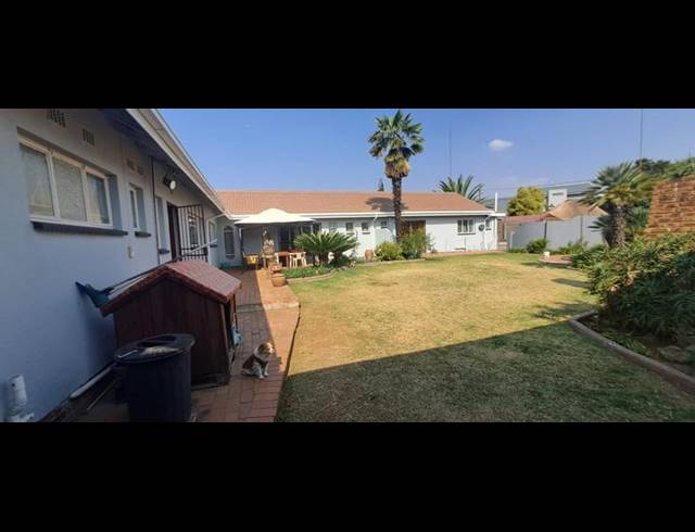 4 BEDROOM HOUSE FOR SALE IN SUNAIR PARK